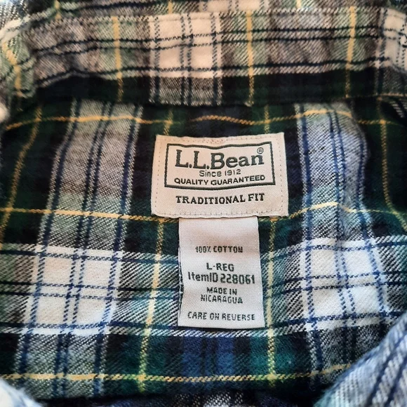L.L.Bean plaid flannel traditional fit shirt - Picture 5 of 9